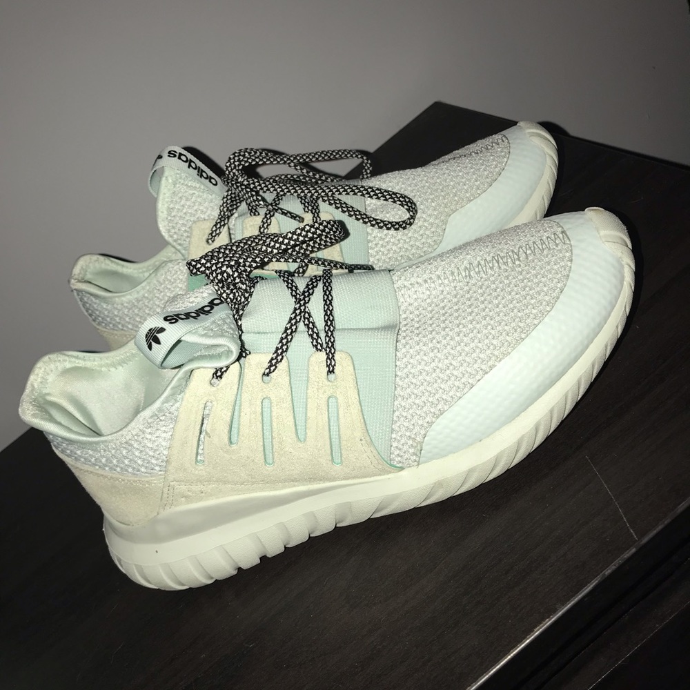 Adidas Tubular Women’s sneaker